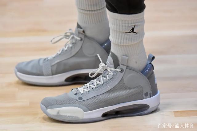 阿莫林执教曼联第一周 展现出非凡的魅力和自信